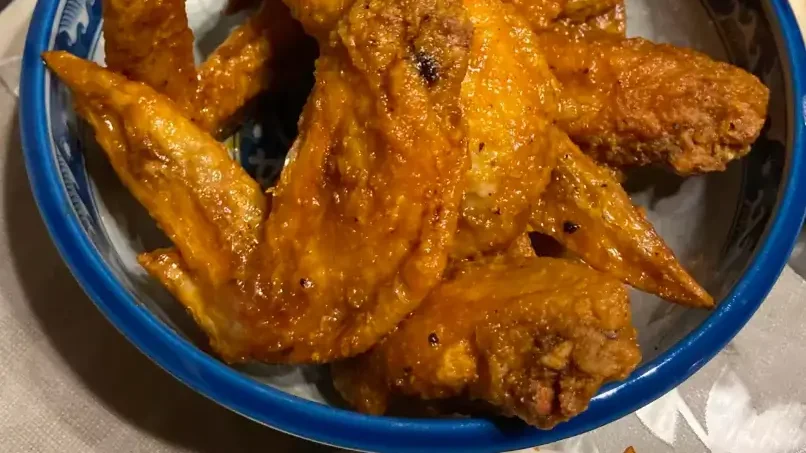 Air-Fried Wings Crispy and Juicy: Your Ultimate Guide to Winging It! 5 Air Fryer Chicken Wings