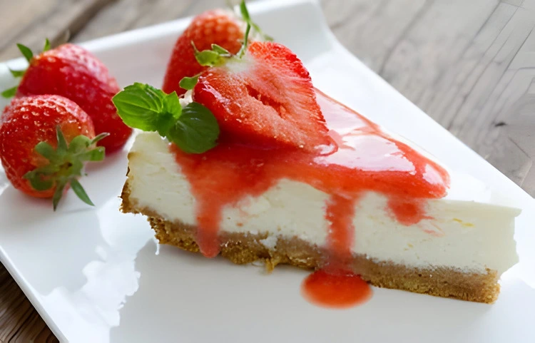 Strawberry Crunch Cheesecake: Easy & Delicious 2 Strawberry shortcake cheesecake